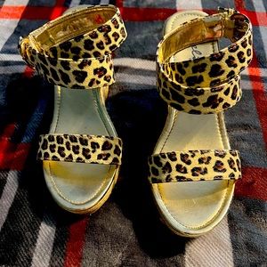 Selina Leopard print Wedges SIZE 7